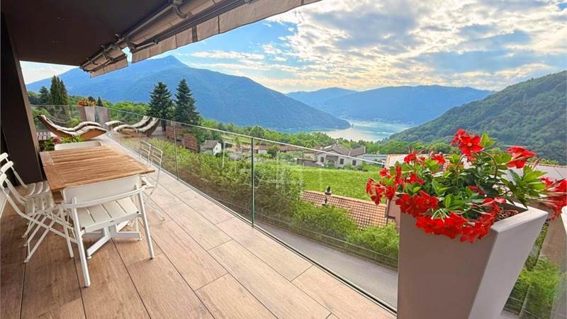 Rovio: attico 4.5 locali, 125 mq, terrazza 80 mq, vista lago di Lugano