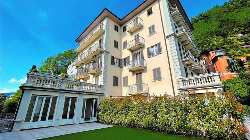 Lugano-Cassarate: appartamento 4.5 locali, 250 mq, portico, giardino, palazzina elegante  